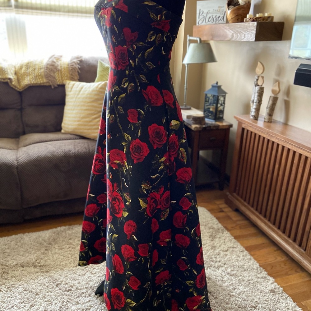High low dress - Picture 5 of 5